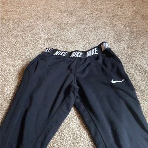 nike black joggers